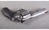 Smith & Wesson ~ Model 686-6 ~ .357 Magnum - 9 of 10
