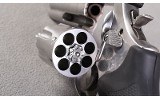 Smith & Wesson ~ Model 686-6 ~ .357 Magnum - 3 of 10