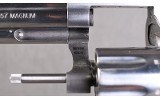 Smith & Wesson ~ Model 686-6 ~ .357 Magnum - 4 of 10