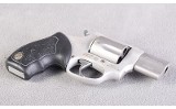 Taurus ~ Model 85 Ultra-Light ~ .38 Special - 4 of 4