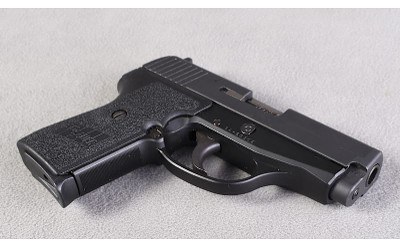 SIG Sauer ~ P239 ~ .40 Smith & Wesson - Image 4 of 4