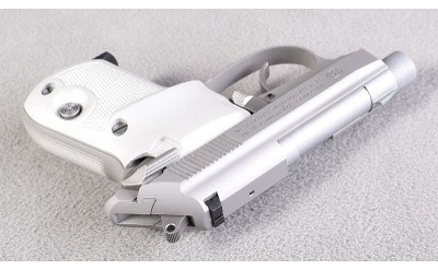 Beretta ~ 3032 Tomcat ~ .32 Auto - Image 3 of 4