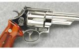 Smith & Wesson Model 57 in 41 Mag - 3 of 4