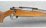 Weatherby Mk V Deluxe in 300 Wby - 2 of 9