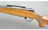 Weatherby Mk V Deluxe in 300 Wby - 4 of 9