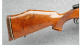 Weatherby Mark V Deluxe in 340 Wby Mag - 5 of 8