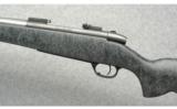 Weatherby Mark V Accumark in 300 Wby Mag - 2 of 7