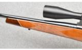 Weatherby Mark V Deluxe in 300 Wby Mag - 6 of 8