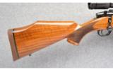 Weatherby Mark V Deluxe in 416 Wby Mag - 5 of 8