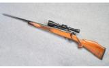 Weatherby Mark V Deluxe LH in 7mmWby - 1 of 7
