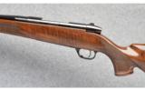 Weatherby Mark V Deluxe in 7mm Wby Mag - 4 of 7