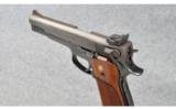 Smith & Wesson Model 52-2 in 38 Spl Wadcutter - 3 of 6