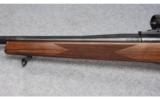 Weatherby Model Mark V .300 Wby. Mag. - 6 of 9