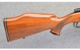 Weatherby Mark V Varmintmaster in 22-250 Rem - 5 of 8