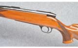 Weatherby Mark V Deluxe in 257 Wby Mag - 4 of 7