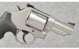 Smith & Wesson ~ Model 69 Combat Magnum ~ 44 Magnum - 3 of 5