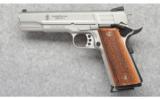 Smith & Wesson ~ SW1911 Pro Series ~ 9mm Luger - 2 of 4