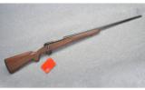Winchester ~ Model 70 Classic Sporter ~ 300 Wby Mag - 1 of 9