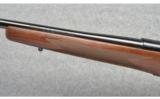 Winchester ~ Model 70 Classic Sporter ~ 300 Wby Mag - 6 of 9