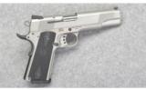 Smith & Wesson ~ SW1911 ~ 45 ACP - 1 of 4