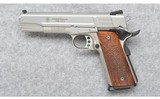 Smith & Wesson ~ SW1911 Pro Series ~ 9 mm Luger - 2 of 5