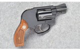 Smith & Wesson ~ Model 38 Bodyguard ~ 38 Special - 1 of 4
