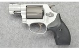 Smith & Wesson ~ Model 337 Ti ~ 38 Special - 2 of 5