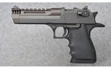 Magnum Research ~ Desert Eagle ~ 357 Magnum - 2 of 5
