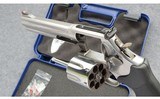 Smith & Wesson ~ Model 686-6 ~ 357 Magnum - 3 of 5