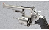 Smith & Wesson ~ Model 629 No-Dash ~ 44 Magnum - 4 of 4
