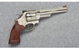 Smith & Wesson ~ Model 29-10 Engraved ~ 44 Magnum - 1 of 4