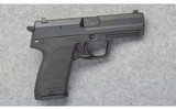 Heckler & Koch ~ USP 40 ~ 40 S&W - 1 of 5