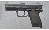 Heckler & Koch ~ USP 40 ~ 40 S&W - 2 of 5
