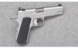 Dan Wesson ~ Valor V-Bob ~ 10 mm Auto - 1 of 5