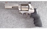 Smith & Wesson ~ Model 686-5 ~ .357 Magnum - 2 of 3