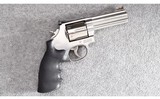 Smith & Wesson ~ Model 686-5 ~ .357 Magnum - 1 of 3