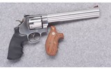 Smith & Wesson ~ Model 629 DX Classic ~ 44 Magnum - 1 of 4