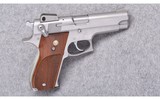 Smith & Wesson ~ Model 639 ~ 9 mm Luger - 1 of 4