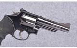 Smith & Wesson ~ Model 19-5 ~ 357 Magnum - 3 of 4