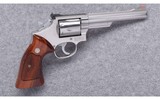 Smith & Wesson ~ Model 66-2 ~ 357 Magnum - 1 of 4