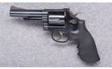 Smith & Wesson ~ Model 19-5 ~ 357 Magnum - 3 of 4