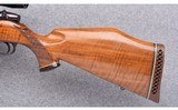 Weatherby ~ Mark V Deluxe Left Hand ~ 300 Wby Mag - 10 of 11
