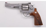 Smith & Wesson ~ Model 627-3 Performance Center ~ 357 Magnum - 2 of 4