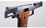 Smith & Wesson ~ 422 ~ .22 LR - 3 of 5