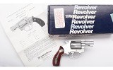 Smith & Wesson ~ Model 60-7 ~ .38 S&W Special - 3 of 3
