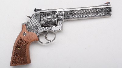 Smith & Wesson ~ Model 686-6 ~ .357 Magnum