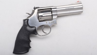 Smith & Wesson ~ Model 686-4 ~ .357 Magnum