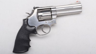 Smith & Wesson ~ Model 686-4 ~ .357 Magnum