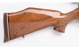 Weatherby ~ Mark V Deluxe ~ .240 WBY MAG - 2 of 10