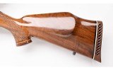 Weatherby ~ Mark V Deluxe ~ .240 WBY MAG - 7 of 10